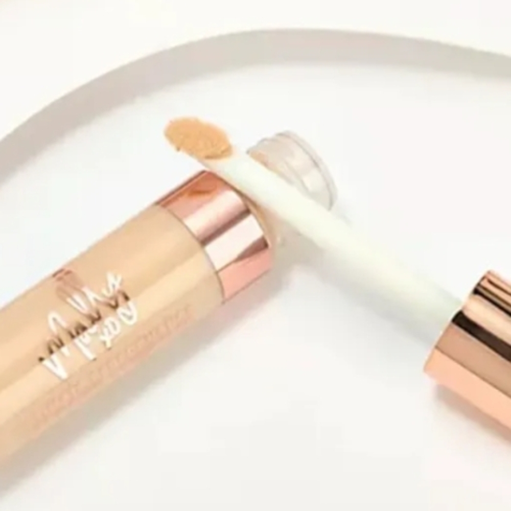 Medium Mally Beauty Ultimate Performance Precision Concealer - NIB - Picture 2 of 8